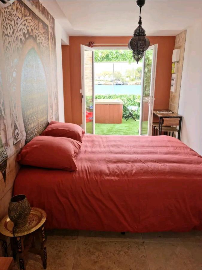Suite Jaccuzzi En Camargue Port-Saint-Louis-du-Rhône Exterior foto